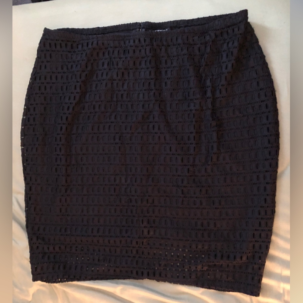 Eyelet lace pencil skirt